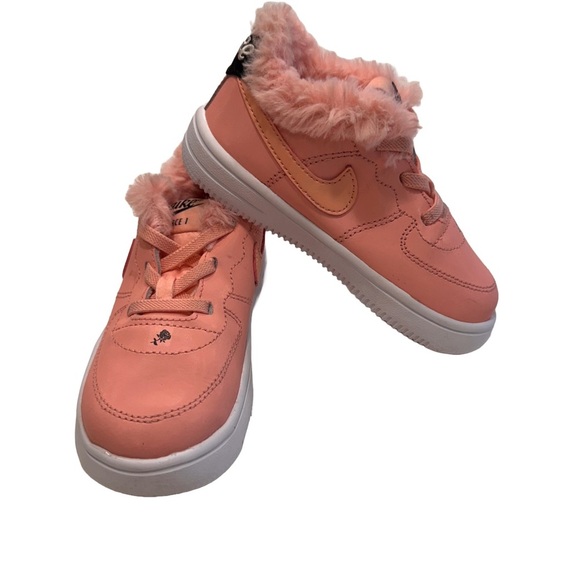 NEW! Nike Air Force 1 One Unisex Sneakers  (TD) Fuzzy Lined Pink Size 8C - Picture 1 of 11